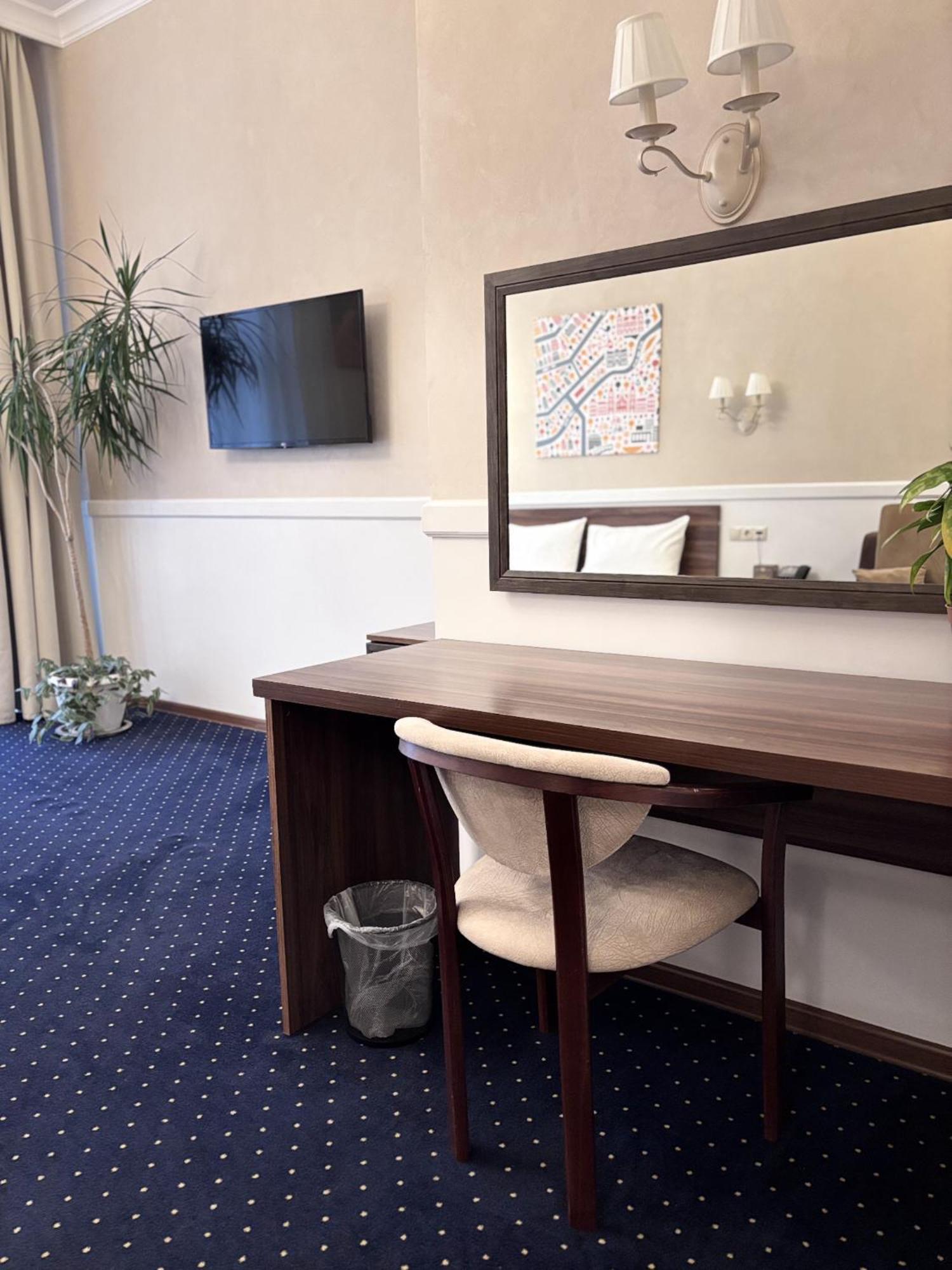 Odeska Astoria Hotel Odessa Ngoại thất bức ảnh