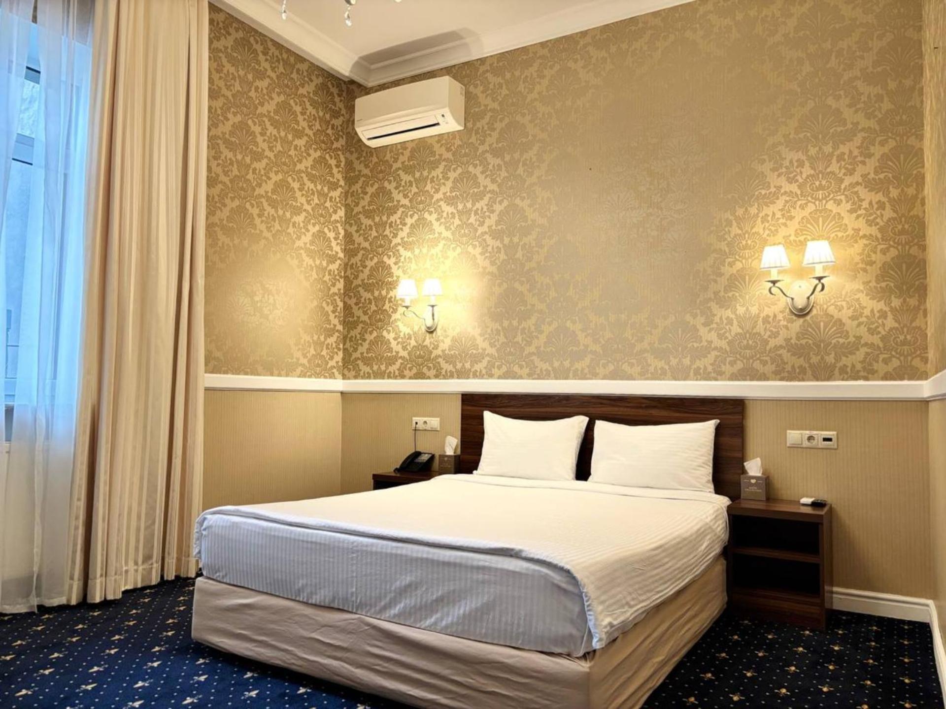 Odeska Astoria Hotel Odessa Ngoại thất bức ảnh
