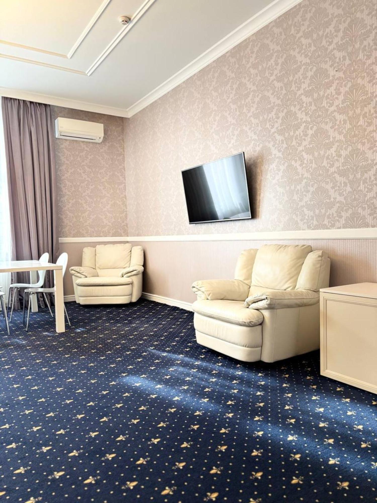 Odeska Astoria Hotel Odessa Ngoại thất bức ảnh