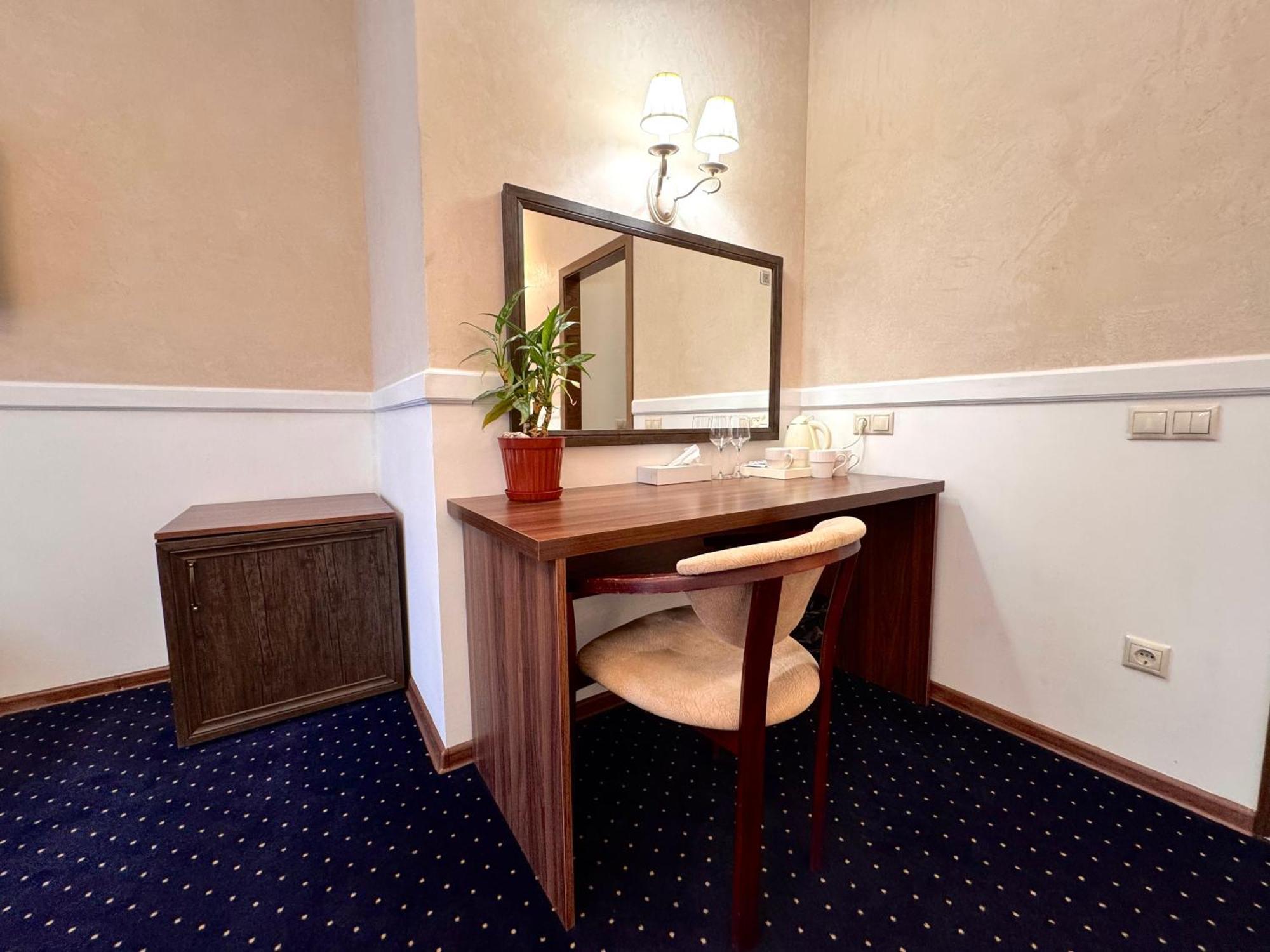 Odeska Astoria Hotel Odessa Ngoại thất bức ảnh